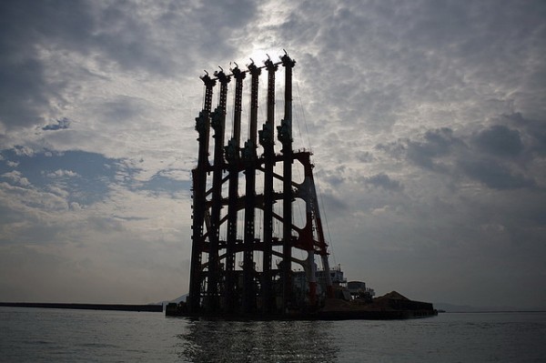 piling barge by anoneh, on Flickr