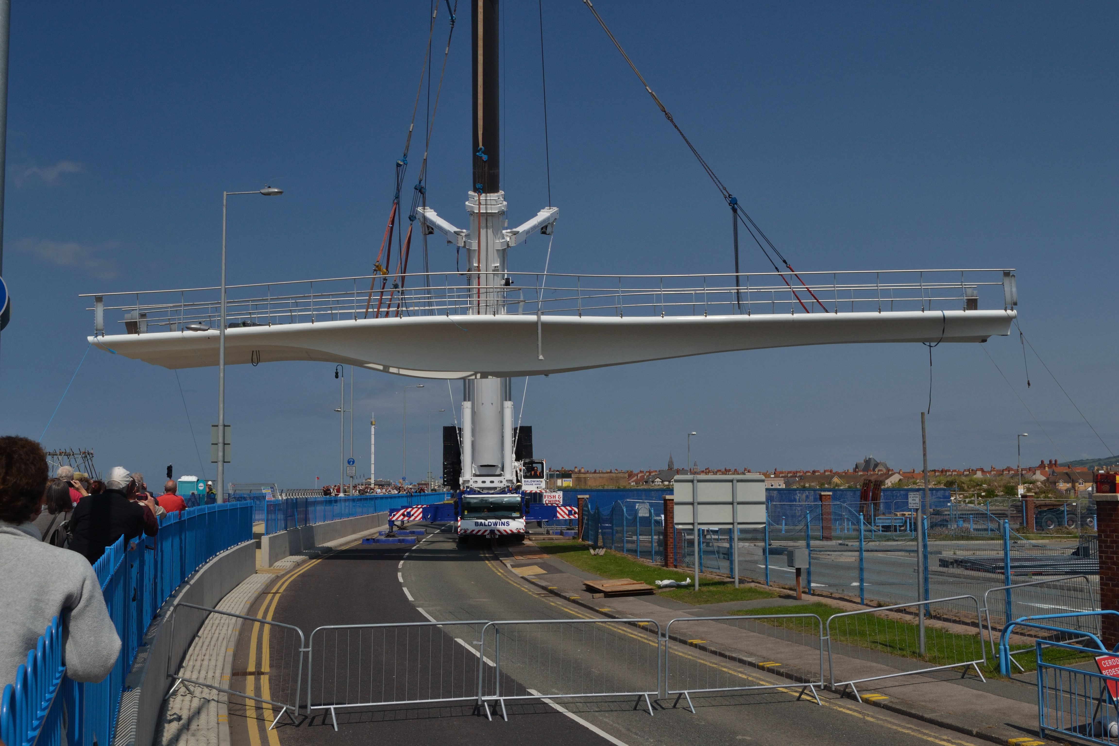 Rhyl’s New Harbour Bridge Has Second Deck Lifted Into Place Rhyl’s New Harbour Bridge Has Second Deck Lifted Into Place