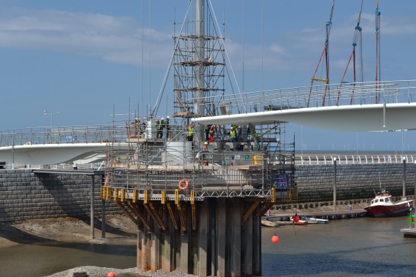 Rhyl Harbour Bridge - Pont y Ddraig Rhyl Harbour Bridge - Pont y Ddraig