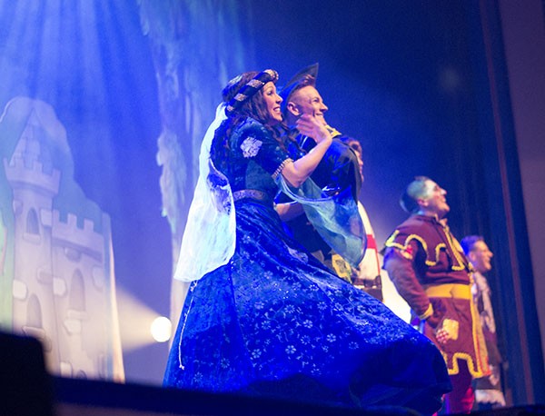Robin Hood at The Rhyl Pavilion (Photo ©2015 Karen Woodham)
