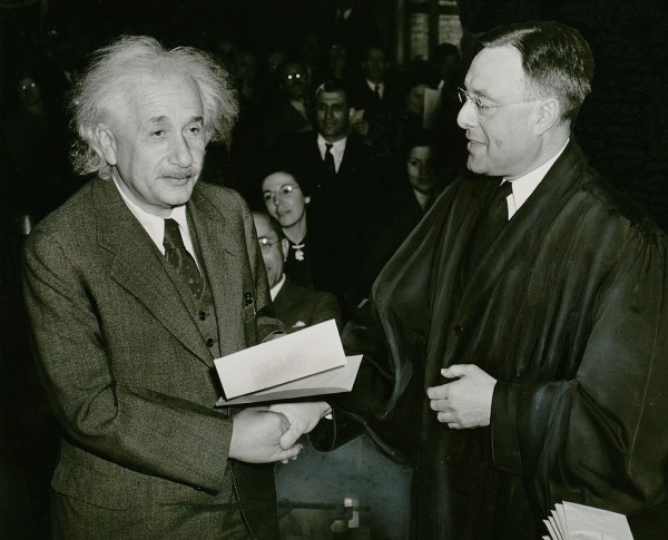 Albert Einstein - By New York World-Telegram and the Sun staff photographer: Al Aumuller [Public domain], via Wikimedia Commons