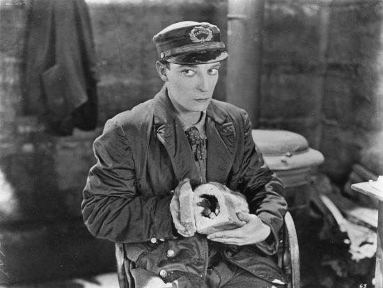 Buster Keaton (Steamboat Bill Jr)