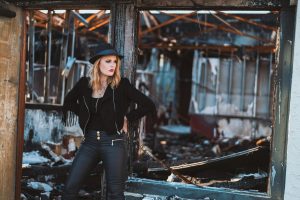 Elles Bailey wins UK Song of the Year!