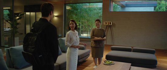 Yeo-jeong Jo, Woo-sik Choi, and Jeong-eun Lee in Parasite (2019)