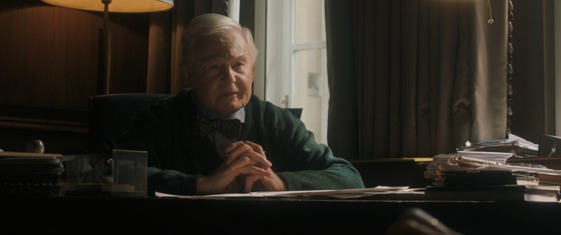 Derek Jacobi as Dr. Hobson - THE HOST - Psychologist Scene - London 1
