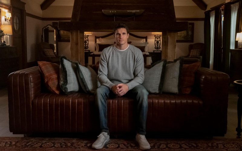 Robbie Amell in Amazon Prime's UPLOAD