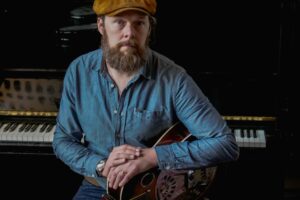 Mike Ross Releases his Strong, Sardonic, Double A-side Digital Single: ‘The Only Place You Ever Take Me Is Down’ and Premieres Video