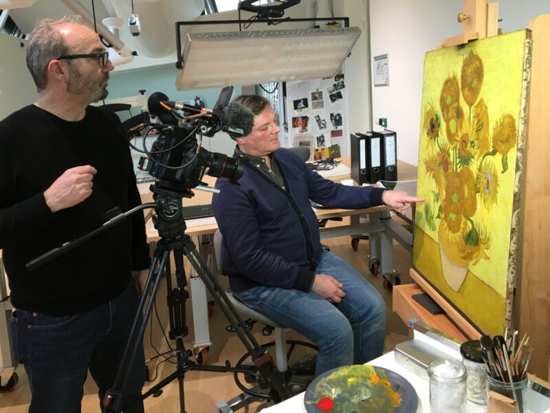 Sunflowers - Amsterdam David Bickerstaff filming conservation [30] © Nienke Bakker