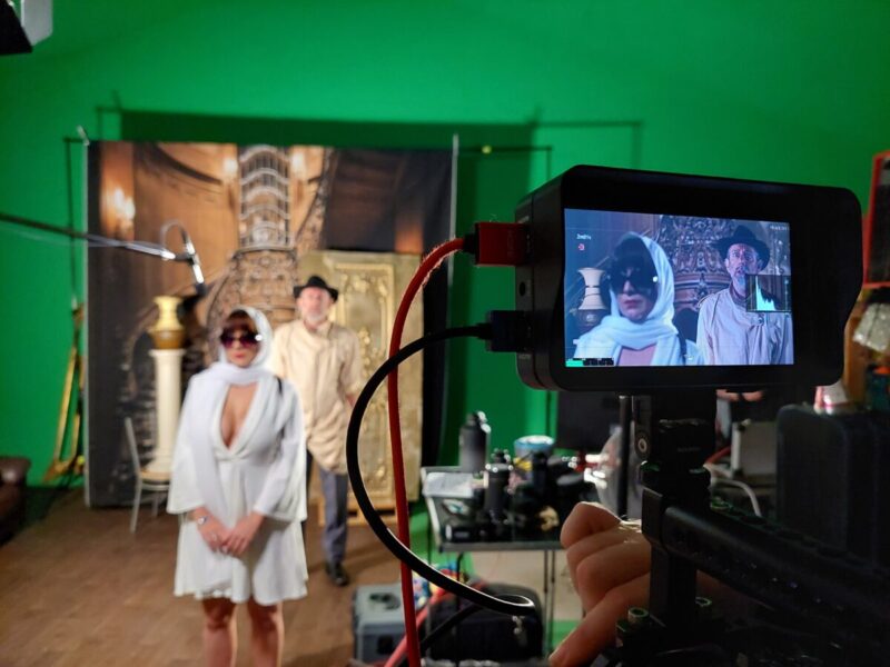 Shoe String Behind the Scenes