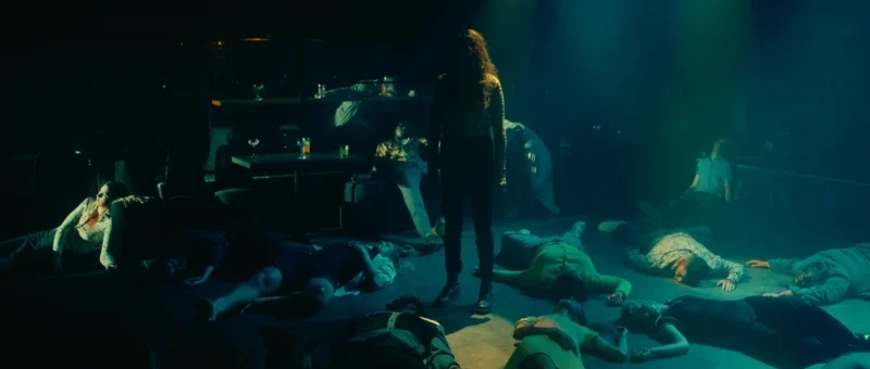 Nightclub Blood-bath in Don't Look Now aka Mannequin