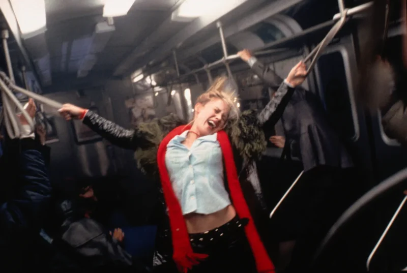 Stigmata - Patricia Arquette on Train
