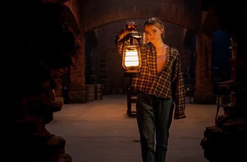 Freya Allan in Baghead