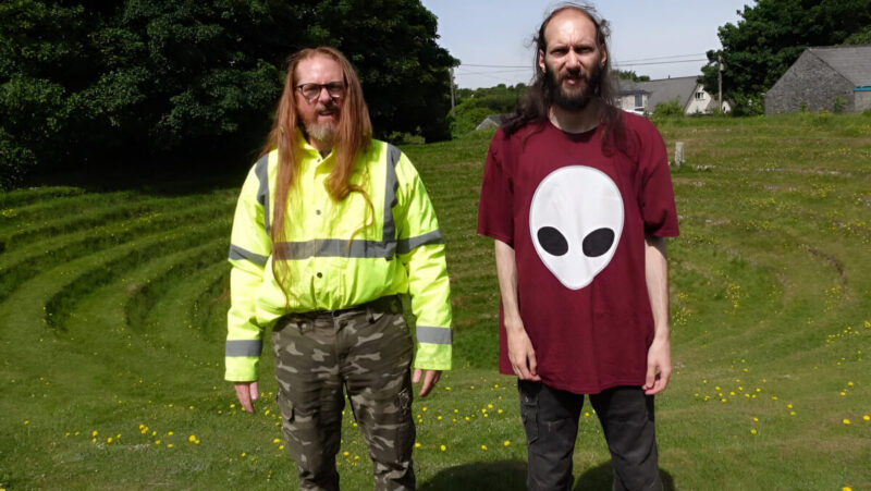 UFOLOGISTS - Raun and Gorran