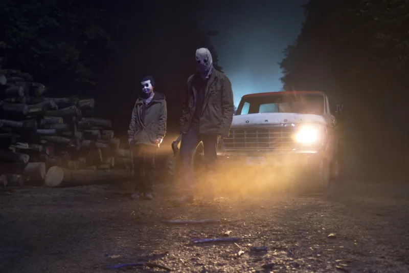 The Strangers Chapter 1 Review - Still 2