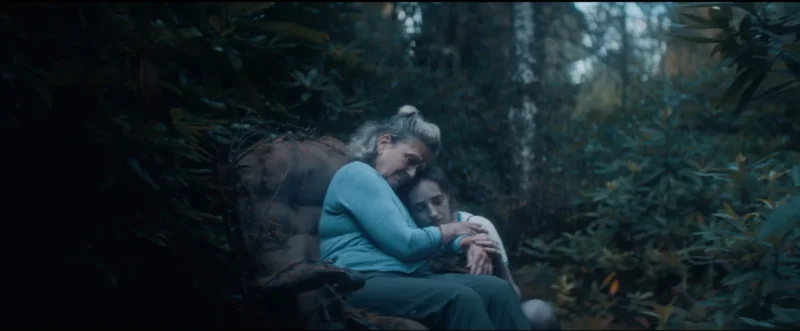 Dream - Maeve (Sheila Grier) & Fiona (Shona McHugh) 