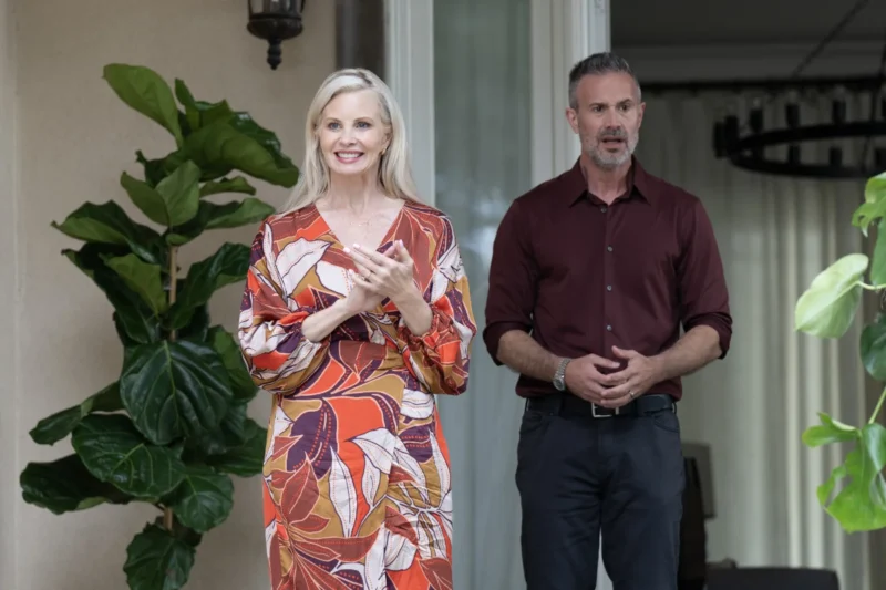 Monica Potter and Freddie Prinze Jr. in The Girl in the Pool (Signature Entertainment) UK