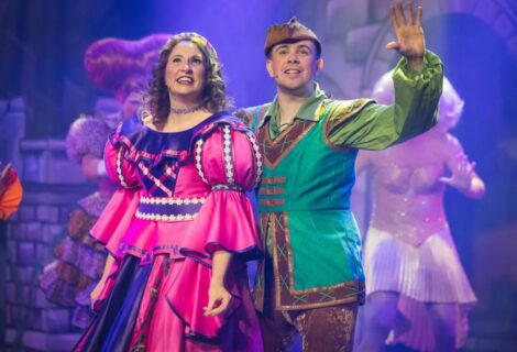 Huzzah! To New Production of Robin Hood Panto at the Palace Theatre in Southend