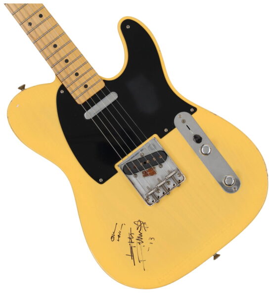Guitar - GUITAR SIGNED BY KEITH RICHARDS.