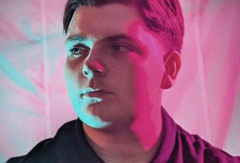 Singer-songwriter Zack Gibson Talks Early Beginnings, Big Mentors and His Debut Single “Figure It Out”